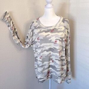 Secret Treasures Ladies Round Neck Camo and Roses Lightweight Sweatshirt ~ Large